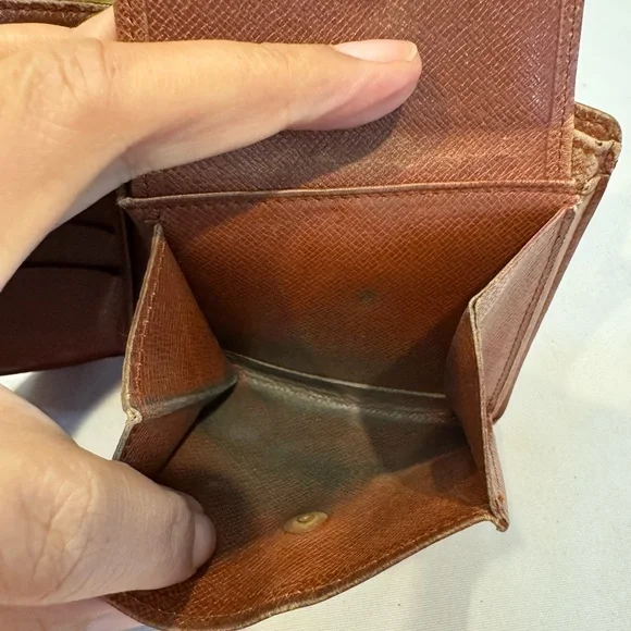 Authentic Louis Vuitton men’s wallet - Picture 11 of 12